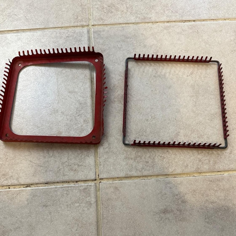 Vintage‎ Weaving Loom Frames Lot of 2 Red Metal Crafting Supplies Square